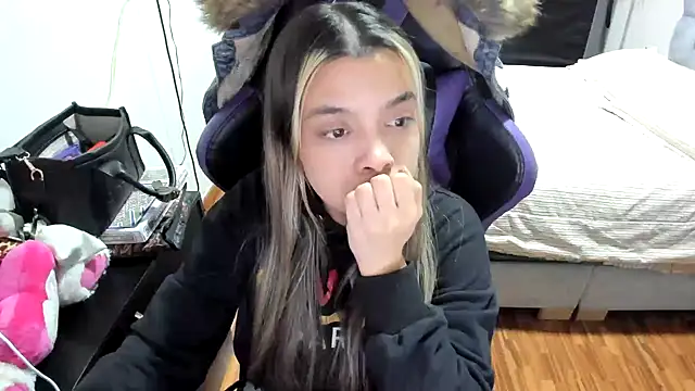 LuisaReyes 2911 online show from September 9, 2025, 1:59 am