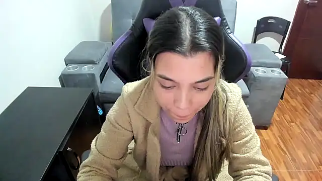 LuisaReyes 2911 online show from March 3, 2025, 2:33 am