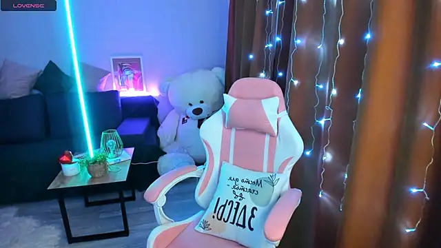 Queen baby online show from December 15, 2025, 2:39 am