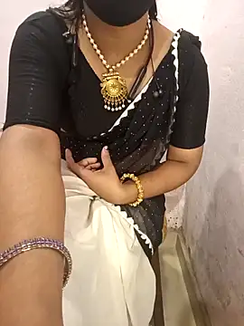 Snapshot of Mallu-Gayathri_Arun chatting on October 21, 2025, 5:51 am Mallu-Gayathri Arun online show from October 21, 2025, 5:51 am