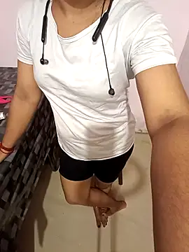 Mallu-Gayathri Arun online show from February 24, 2026, 2:07 pm