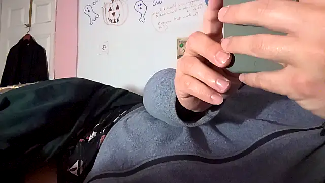 uncuthubs online show from October 30, 2025, 4:22 am