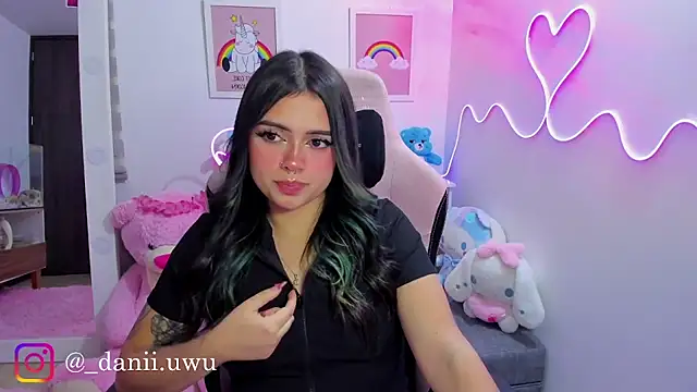 CuteDani  online show from July 4, 2026, 7:48 am
