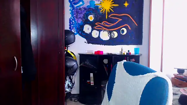 AmaraRoberts420 online show from April 3, 2026, 3:51 pm