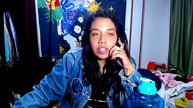 AmaraRoberts420 online show from July 24, 2026, 1:23 am