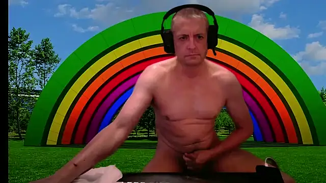 JulioMaximus online show from April 30, 2026, 2:35 pm