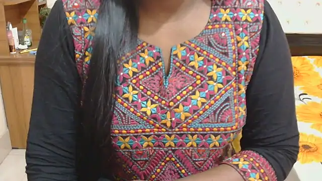 Snapshot of esita_1212 chatting on February 28, 2026, 1:49 am esita 1212 online show from February 28, 2026, 1:49 am