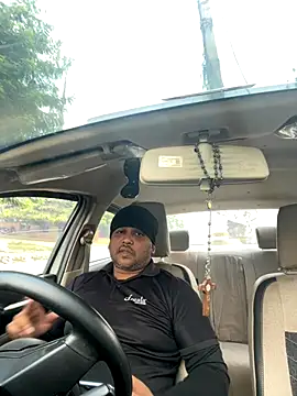 Dick 6inches online show from October 27, 2025, 2:01 am