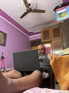 Dick 6inches online show from June 7, 2026, 7:13 am