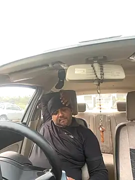 Dick 6inches online show from October 31, 2025, 2:08 am