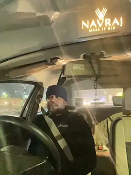 Dick 6inches online show from October 29, 2025, 12:48 pm