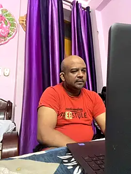 Dick 6inches online show from October 6, 2025, 1:29 am