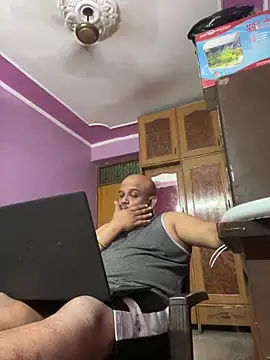 Snapshot of Dick_6inches chatting on April 15, 2026, 2:54 pm Dick 6inches online show from April 15, 2026, 2:54 pm