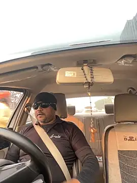 Dick 6inches online show from November 1, 2025, 3:02 am