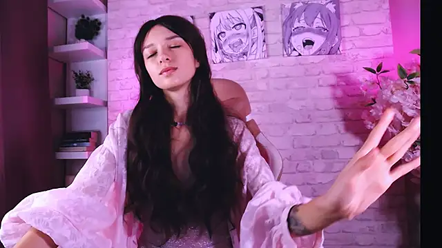 Snapshot of VivianLy_ chatting on November 4, 2025, 11:36 am VivianLy  online show from November 4, 2025, 11:36 am