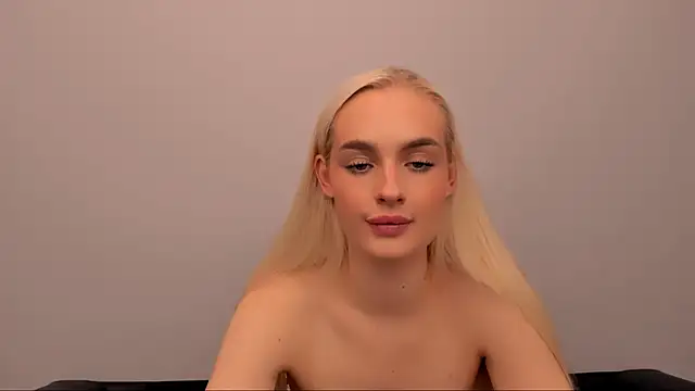 OliviaKisss online show from February 4, 2026, 8:26 pm