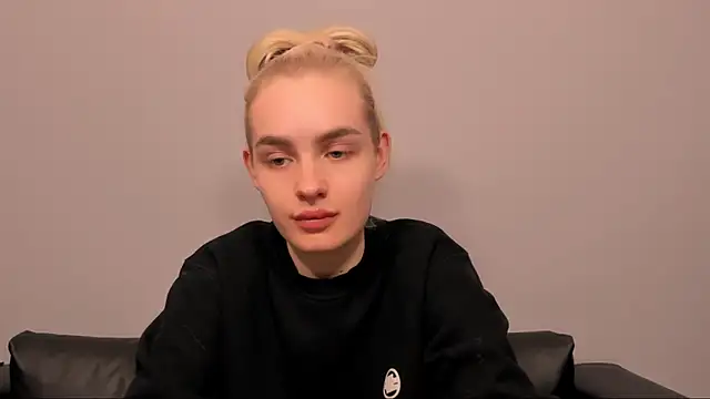 OliviaKisss online show from February 23, 2026, 6:41 pm