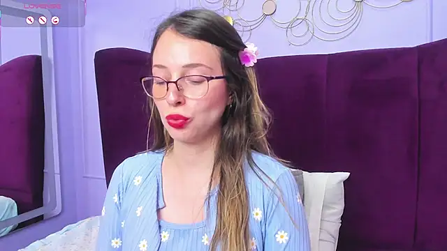 Snapshot of AmbeerWood_ chatting on March 5, 2025, 5:50 pm AmbeerWood online show from March 5, 2025, 5:50 pm
