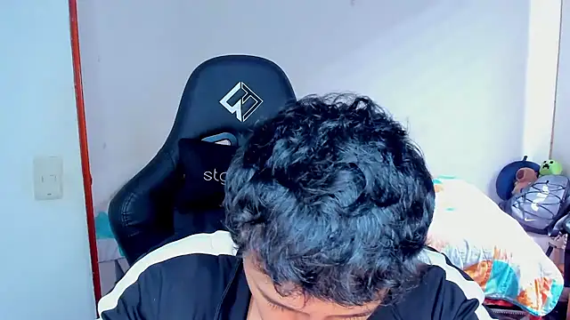 Tommy Bred online show from February 8, 2026, 6:16 pm