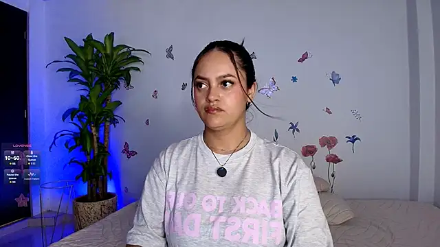 Snapshot of VICTORIABLACK_@xh chatting on February 20, 2026, 7:27 pm VICTORIABLACK xh online show from February 20, 2026, 7:27 pm