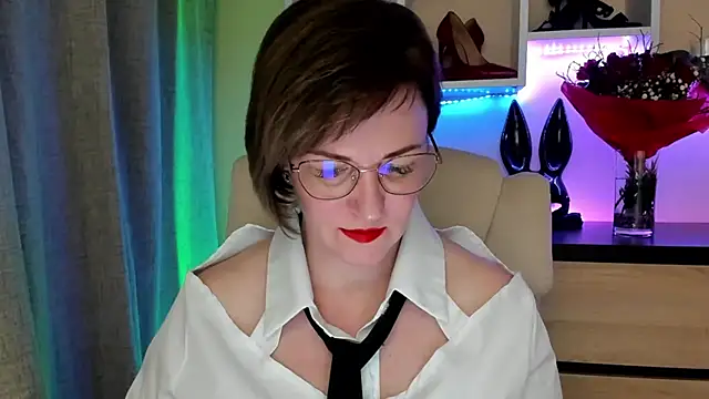 feliziaDesire online show from February 16, 2026, 1:54 pm