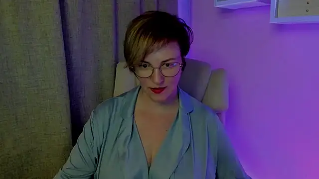 Snapshot of feliziaDesire chatting on July 28, 2026, 6:20 pm feliziaDesire online show from July 28, 2026, 6:20 pm