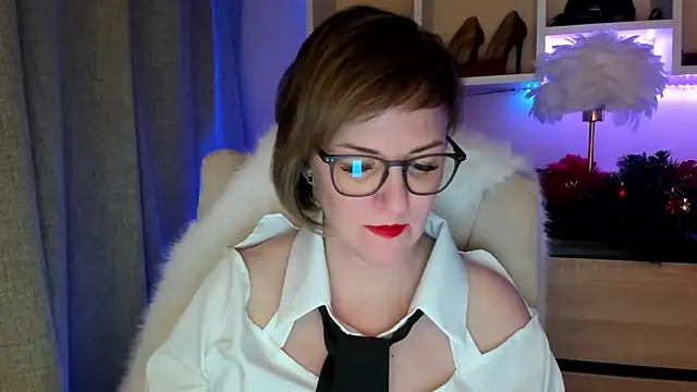 feliziaDesire online show from January 5, 2026, 6:11 pm