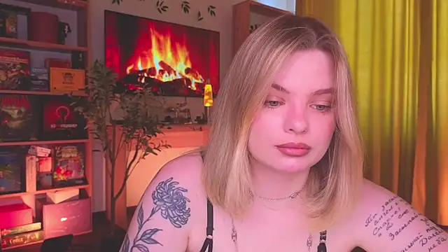 Hottie Jane online show from July 18, 2026, 12:14 pm