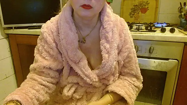 Snapshot of martachatte chatting on May 1, 2026, 2:05 am martachatte online show from May 1, 2026, 2:05 am