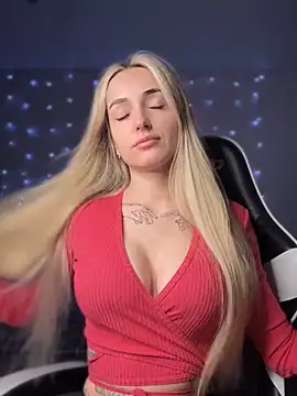 Snapshot of minalawarden chatting on October 20, 2025, 10:38 am minalawarden online show from October 20, 2025, 10:38 am