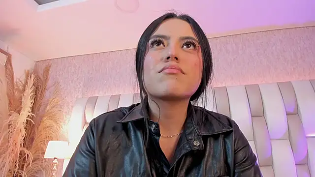 Snapshot of Rebeca_jones chatting on February 18, 2026, 12:12 pm Rebeca jones online show from February 18, 2026, 12:12 pm