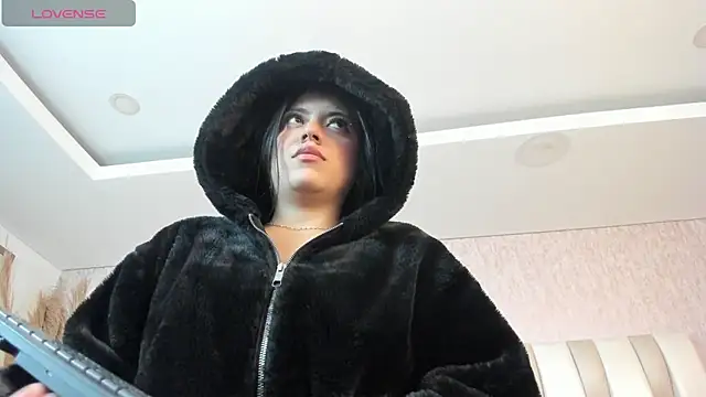 Snapshot of Rebeca_jones chatting on January 15, 2026, 12:19 pm Rebeca jones online show from January 15, 2026, 12:19 pm