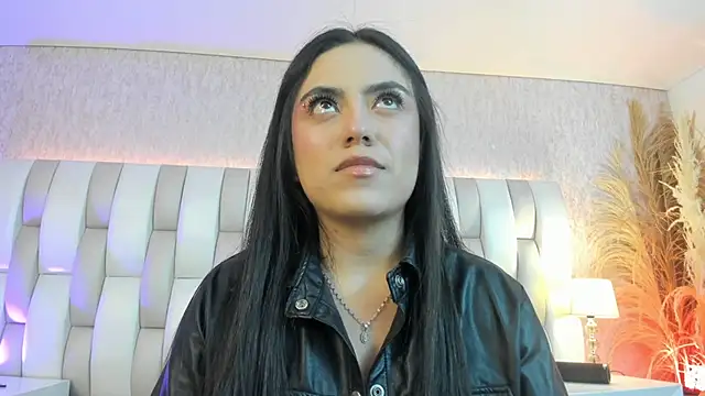 Snapshot of Rebeca_jones chatting on February 4, 2026, 12:11 pm Rebeca jones online show from February 4, 2026, 12:11 pm