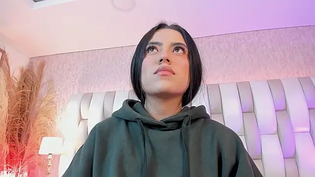 Snapshot of Rebeca_jones chatting on February 17, 2026, 12:13 pm Rebeca jones online show from February 17, 2026, 12:13 pm