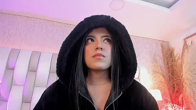 Snapshot of Rebeca_jones chatting on February 25, 2026, 12:05 pm Rebeca jones online show from February 25, 2026, 12:05 pm