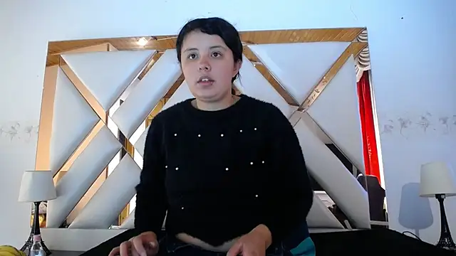 nathaly low1 online show from February 28, 2026, 12:16 pm