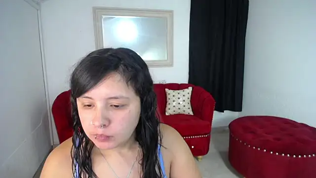 nathaly low1 online show from May 25, 2026, 12:59 pm