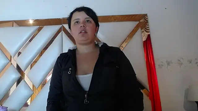 nathaly low1 online show from April 22, 2026, 12:45 pm