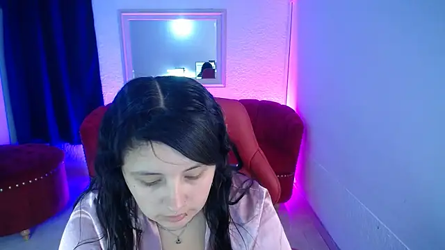 nathaly low1 online show from June 22, 2026, 12:13 pm