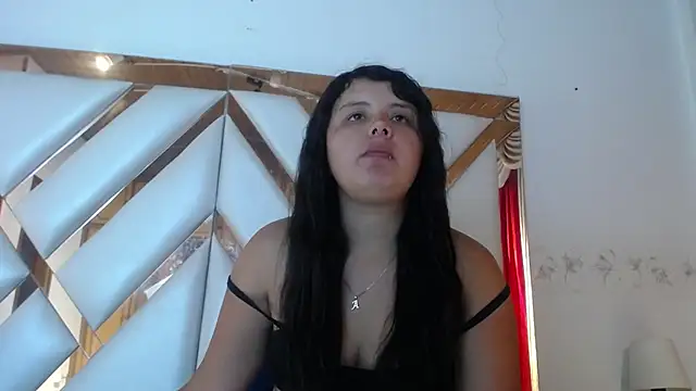 nathaly low1 online show from May 6, 2026, 1:15 pm