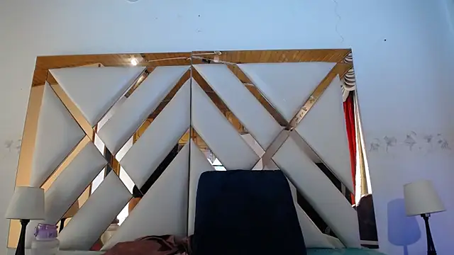 nathaly low1 online show from March 4, 2026, 12:57 pm