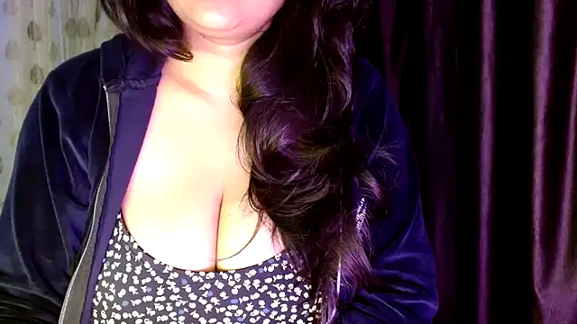 Snapshot of janifer001 chatting on January 18, 2026, 12:25 am janifer001 online show from January 18, 2026, 12:25 am