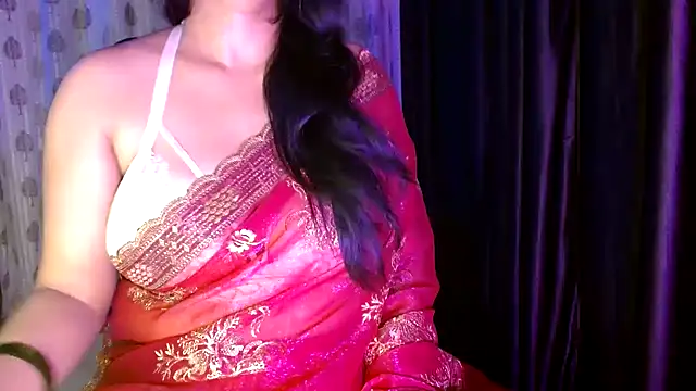 janifer001 online show from November 19, 2025, 11:05 pm