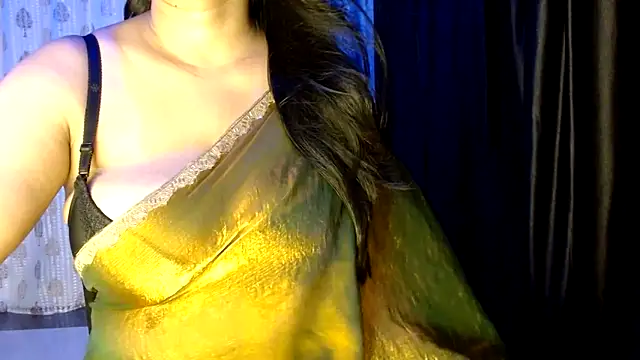 Snapshot of janifer001 chatting on October 21, 2025, 10:31 pm janifer001 online show from October 21, 2025, 10:31 pm