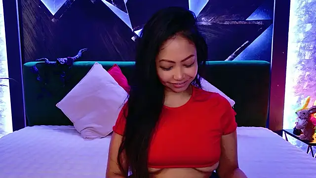 ElyaQuinn online show from April 15, 2026, 6:41 am