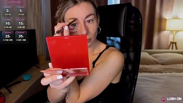 Snapshot of DannaEvan chatting on March 31, 2026, 1:07 am DannaEvan online show from March 31, 2026, 1:07 am