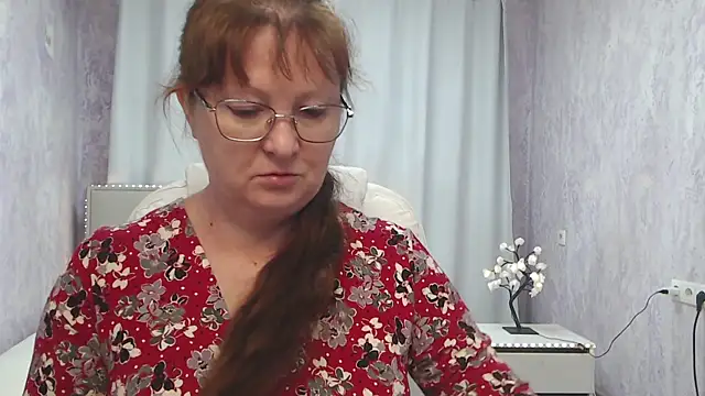 VanessaHotts online show from May 25, 2026, 5:07 am