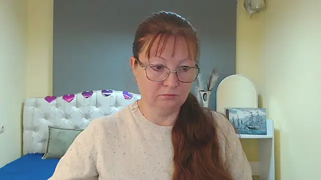 Snapshot of VanessaHotts chatting on October 8, 2025, 5:09 am VanessaHotts online show from October 8, 2025, 5:09 am