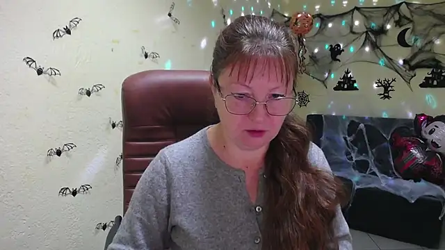 Snapshot of VanessaHotts chatting on October 23, 2025, 5:06 am VanessaHotts online show from October 23, 2025, 5:06 am