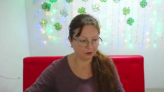 Snapshot of VanessaHotts chatting on March 14, 2025, 9:14 am VanessaHotts online show from March 14, 2025, 9:14 am